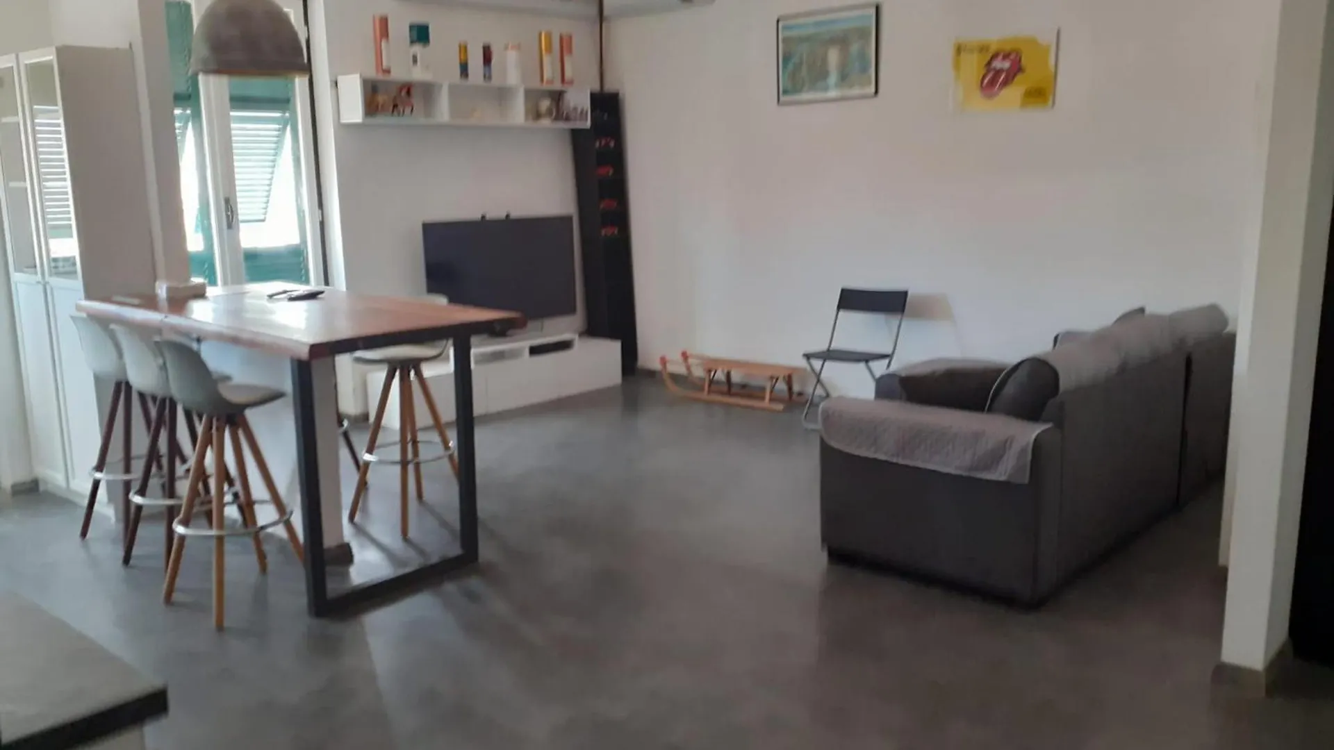Floki'S Apartment 임페리아 0*,  이탈리아