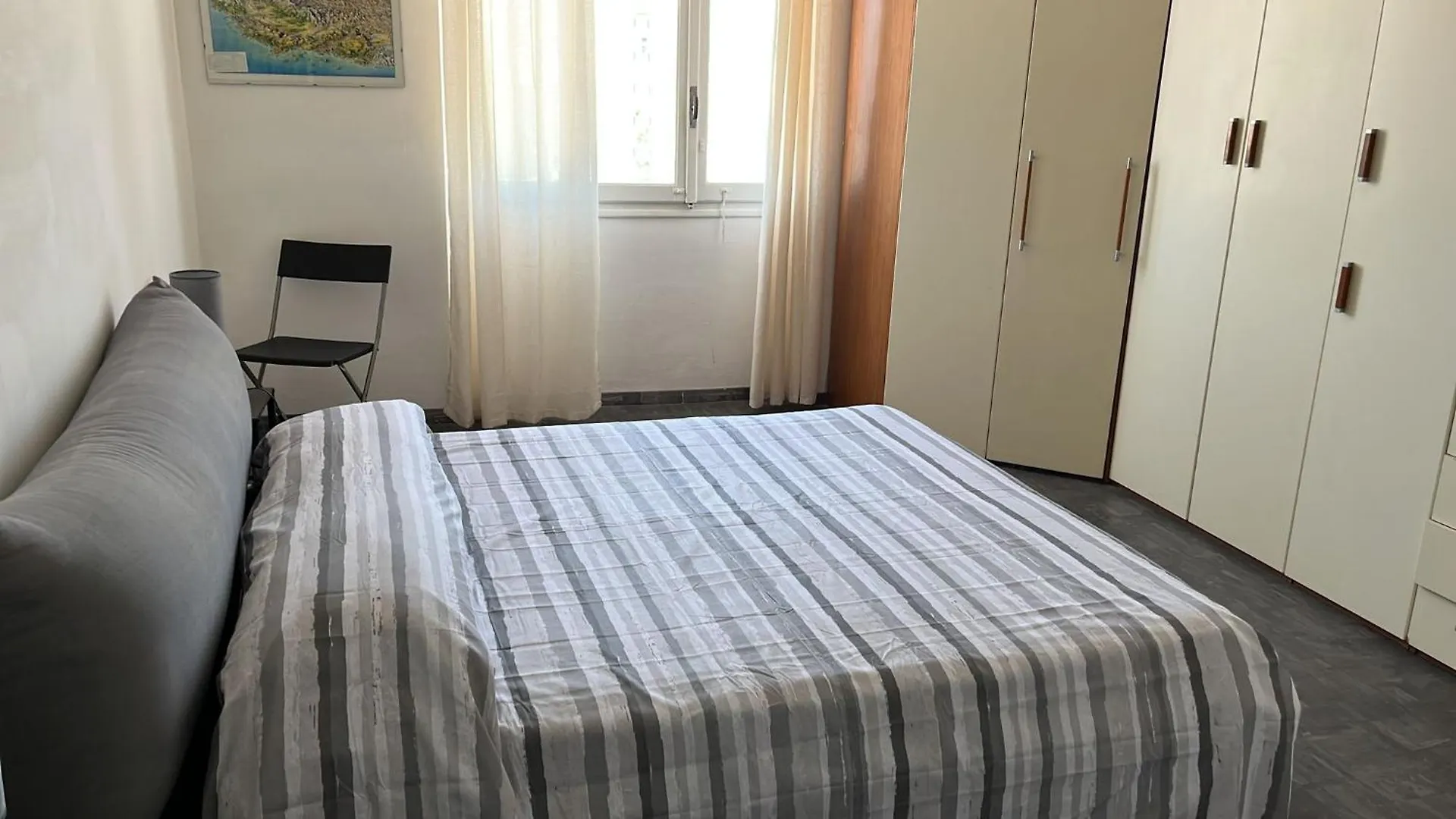Floki'S Apartment 임페리아