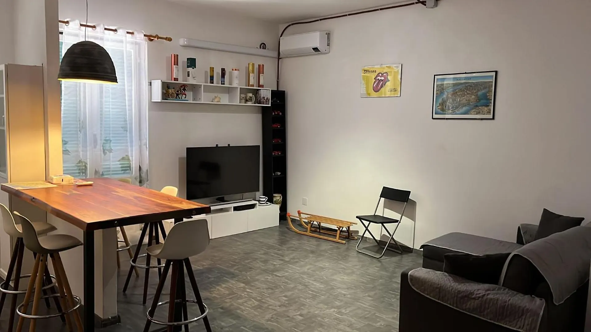 Floki'S Apartment 임페리아